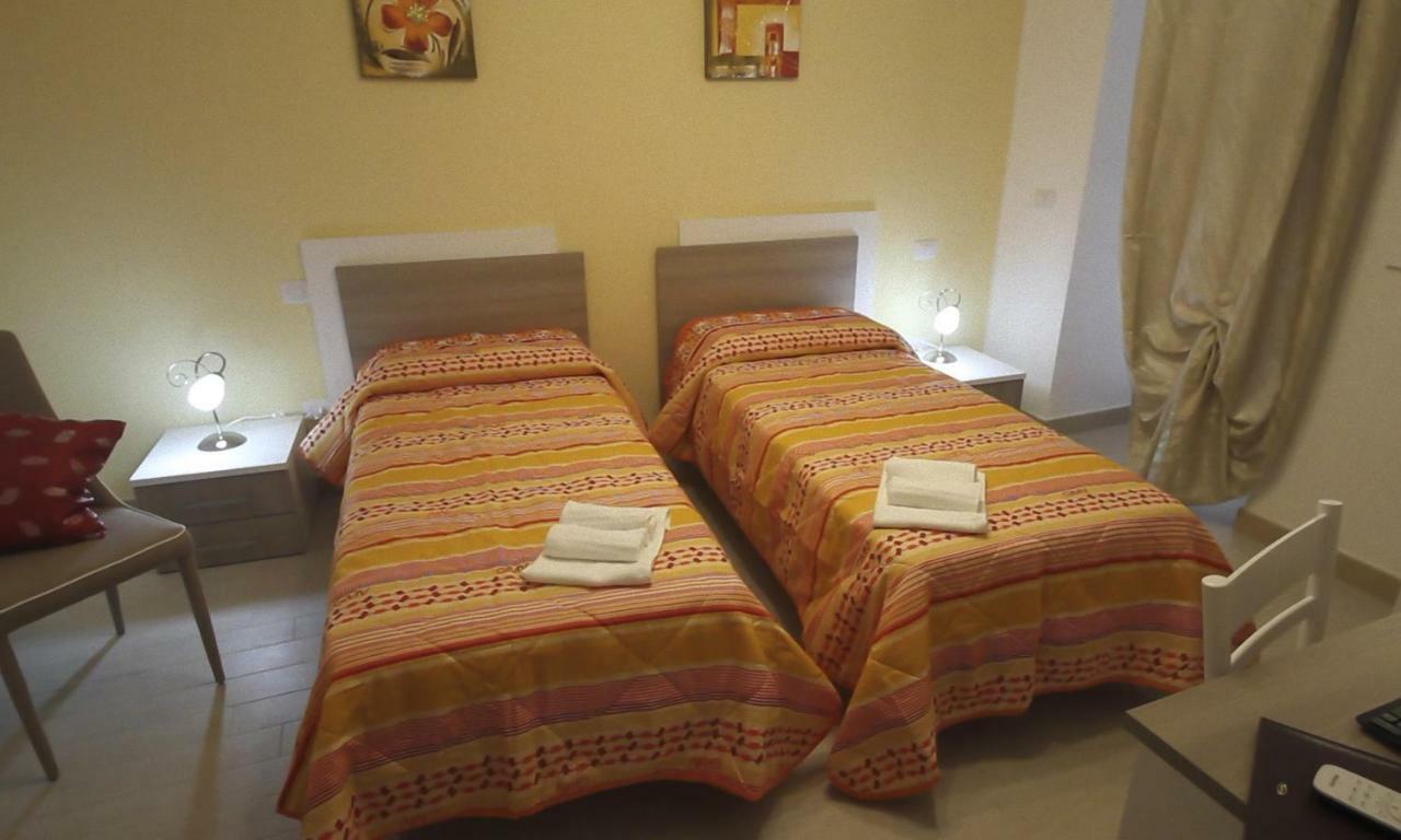 סנטו סטפאנו די קמאסטרה Casa Vacanze Camastra מראה חיצוני תמונה