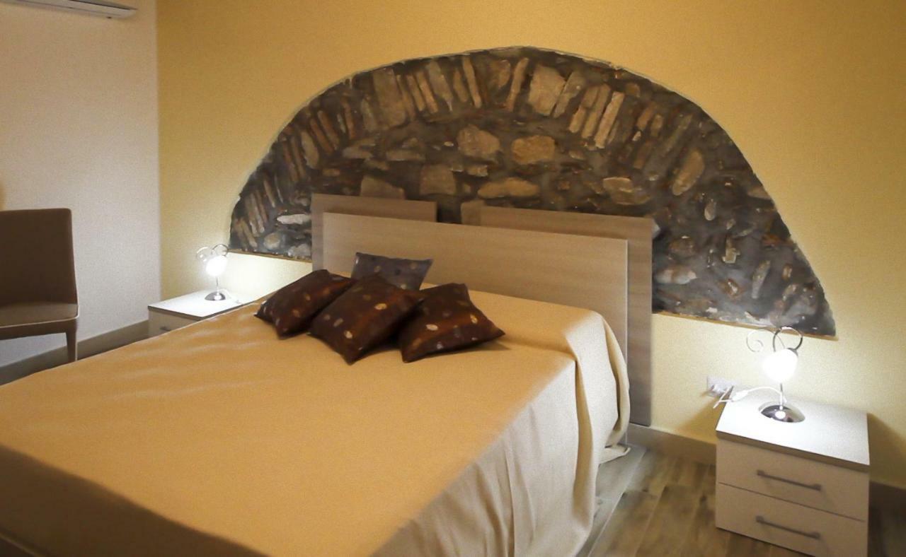 סנטו סטפאנו די קמאסטרה Casa Vacanze Camastra מראה חיצוני תמונה